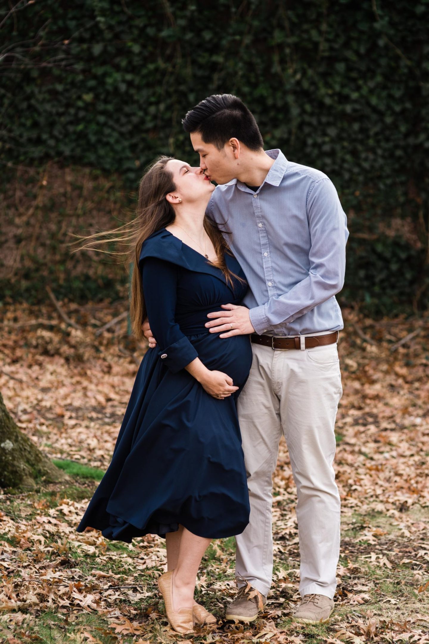 romantic maternity photoshoot